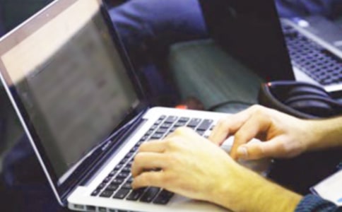 Ƹ���Ӱ������ͬ�ķ���