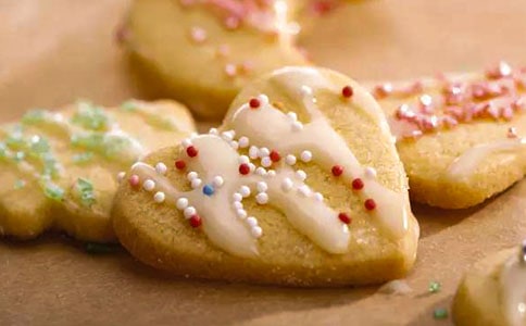 小班主題喂小動物吃餅干教案