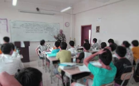 С�����̌W�ĵ��w�����ģ�ͨ��5ƪ��