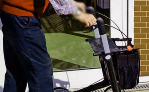 ����Ժ����ڄ��ĵ��w��