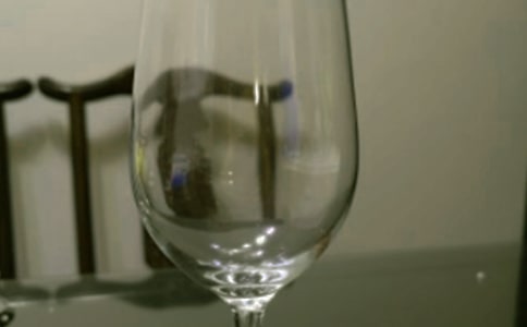 畢業(yè)之時,你是否能夠不留遺憾的端起酒杯散文