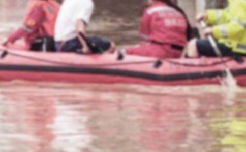 ٝ������Ȟ�Ӣ�۾���