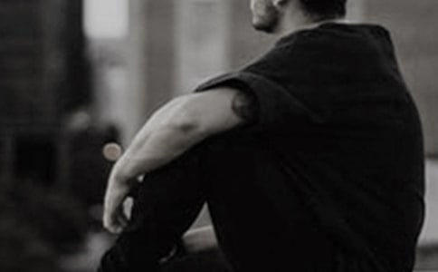 描寫美男子的優美句段