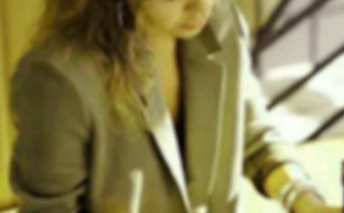 ϲ�g��СŮ��ɢ��