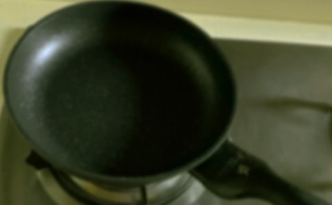 平底鍋哪種材質好