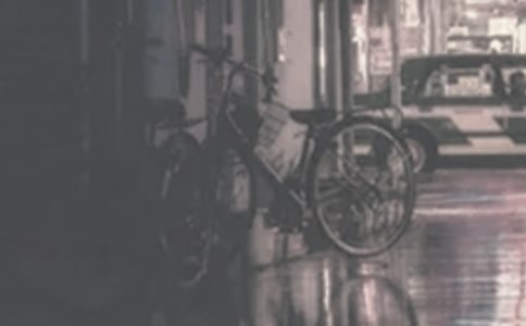 雨在深夜中詩歌