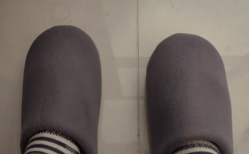 大班美術活動教案:漂亮的拖鞋教案(附教學反思)