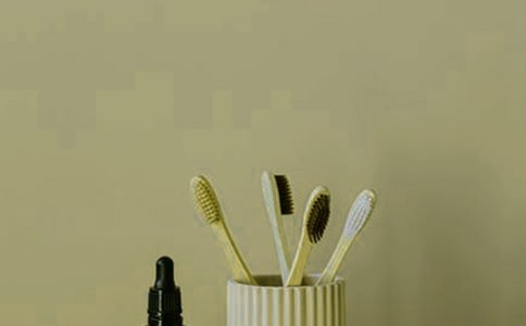 有關謎底是牙刷的謎語