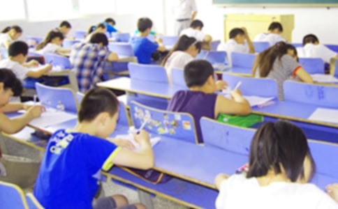 初一期中考試總結會議發言稿