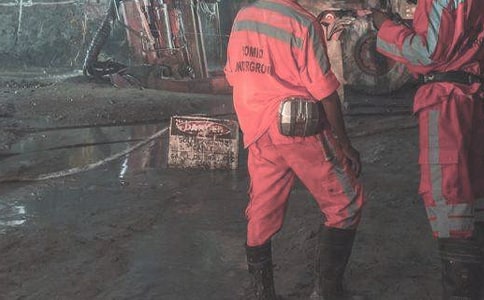 ú�V���˹������Y�����x12ƪ��