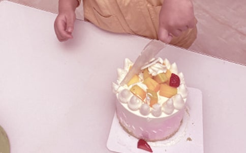 ��һ�����~�_����