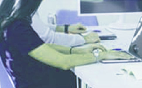 ���P�𹤌�������