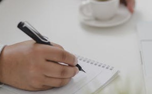 �ҌW���ˇLԇ���ģ�ͨ��25ƪ��